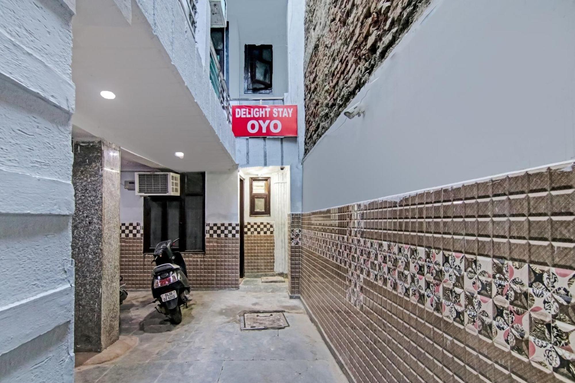 Hotel O Chaudhary Villa New Delhi Exterior photo